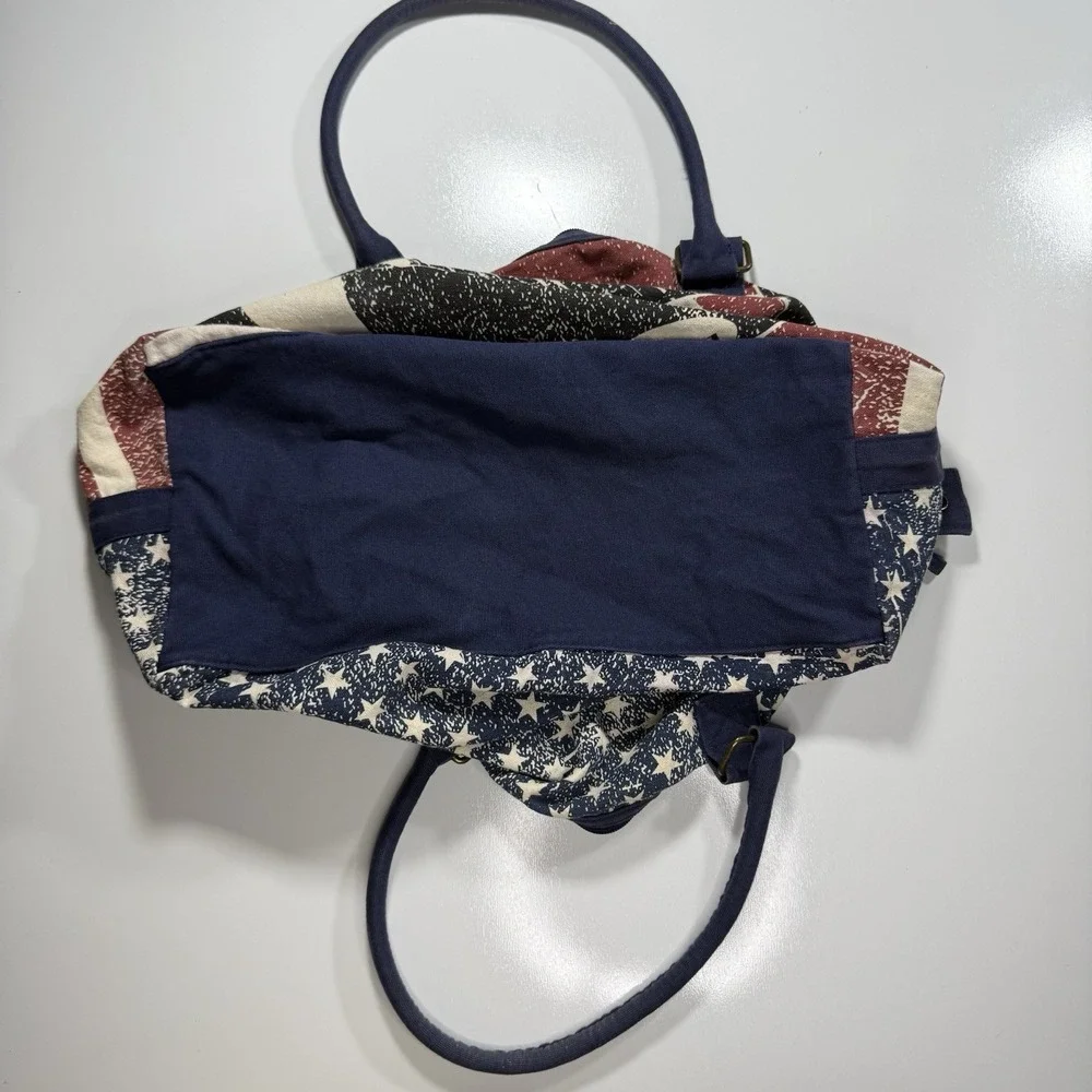 SeaWorld Shamu Stars Stripes Canvas Duffle Bag Travel Tote American Flag Whale